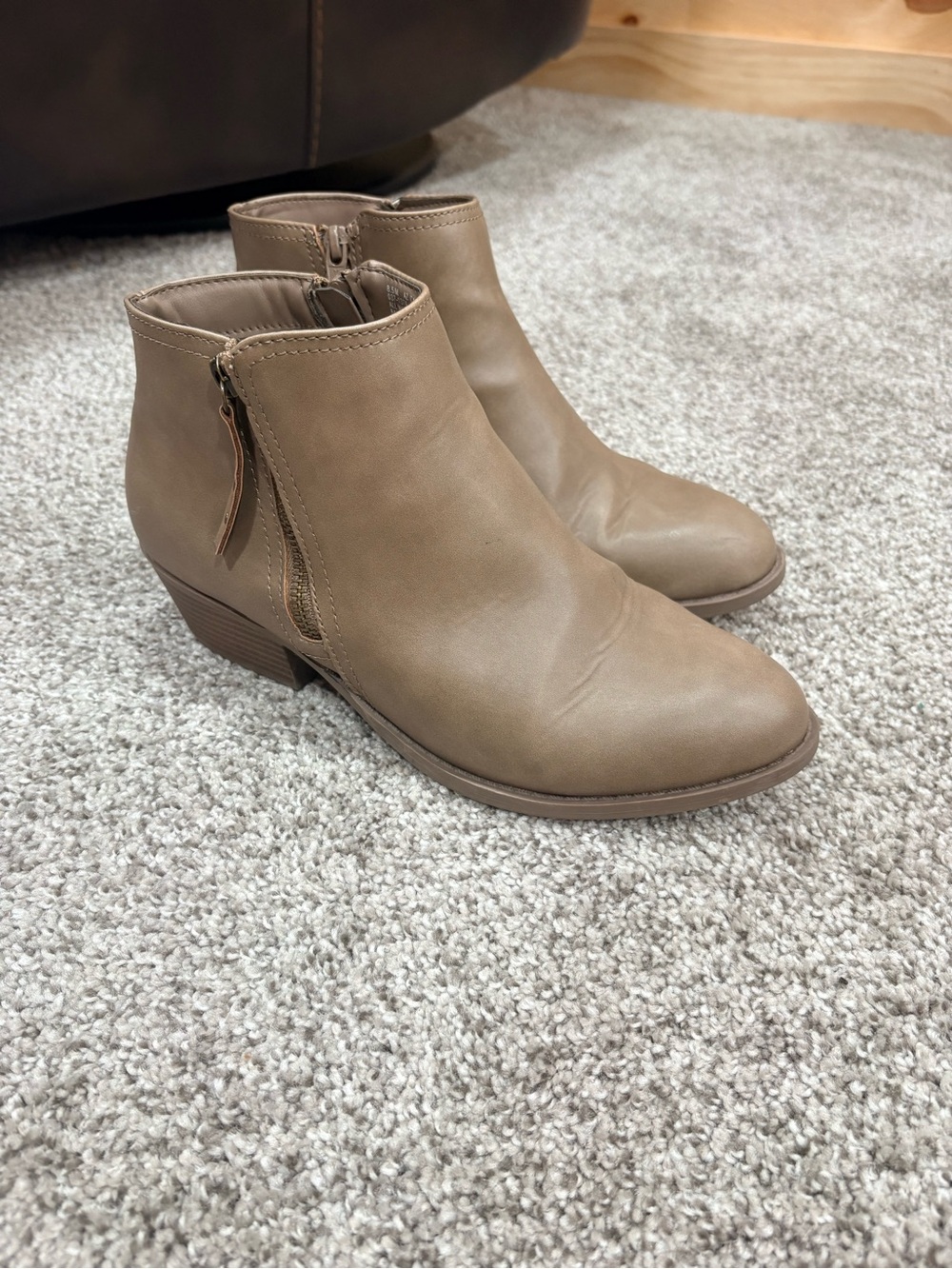 Arizona Camino Women's Ankle Booties in Taupe - Picture 3 of 8